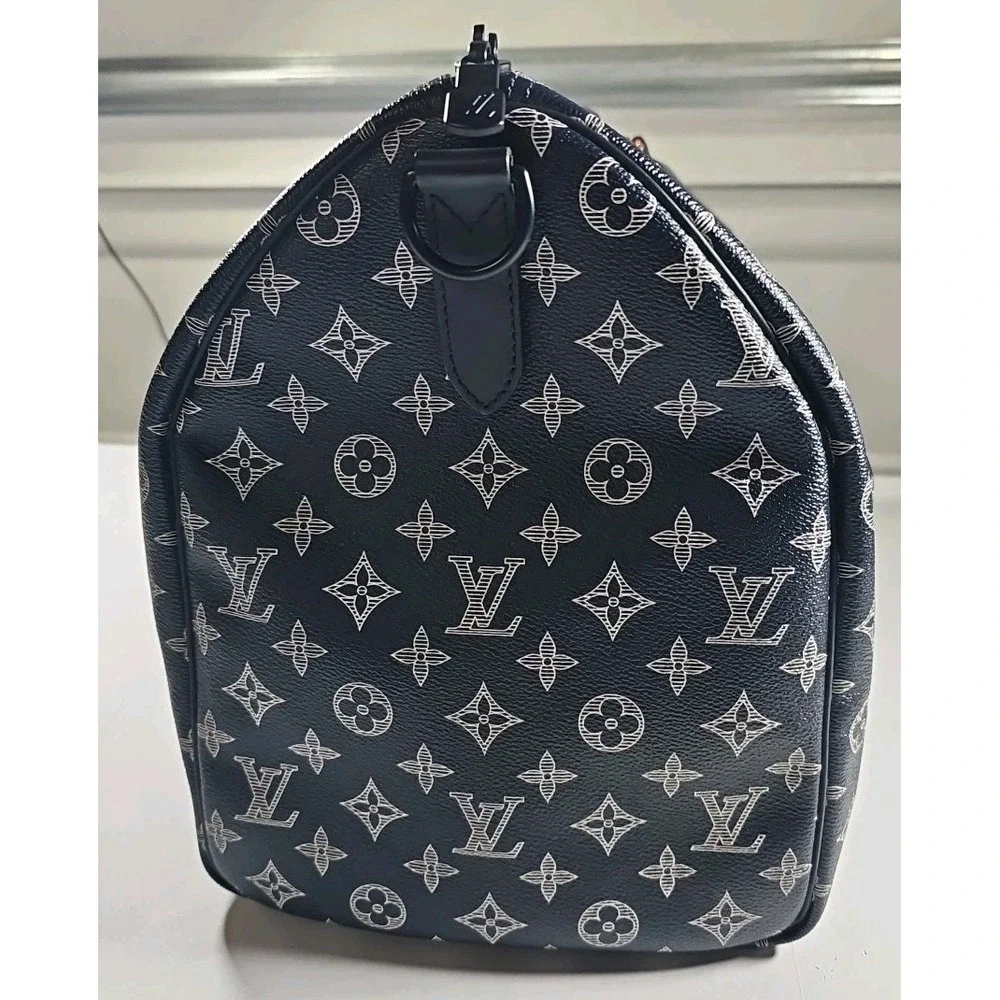 Louis Vuitton 11 upside